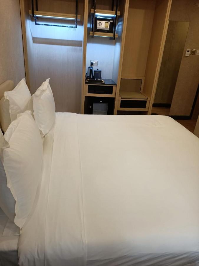 La Maison Royale South C होटल 4*